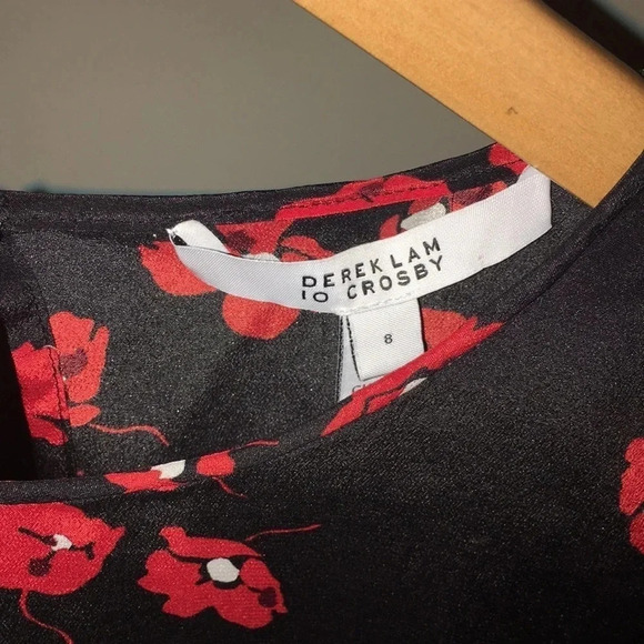 Derek Lam Black Red Floral Silk Blouse Size 8 - Picture 3 of 6